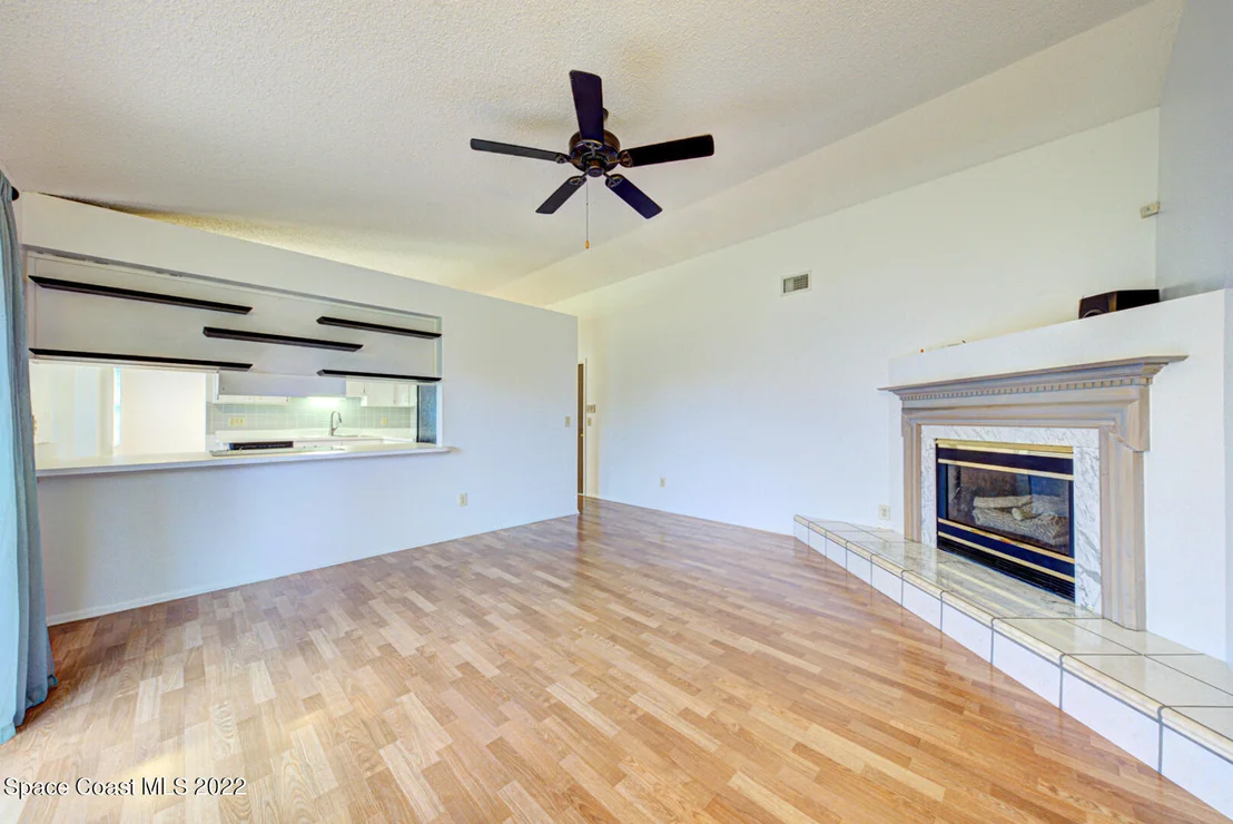 Photo of 2472 Nobility Avenue