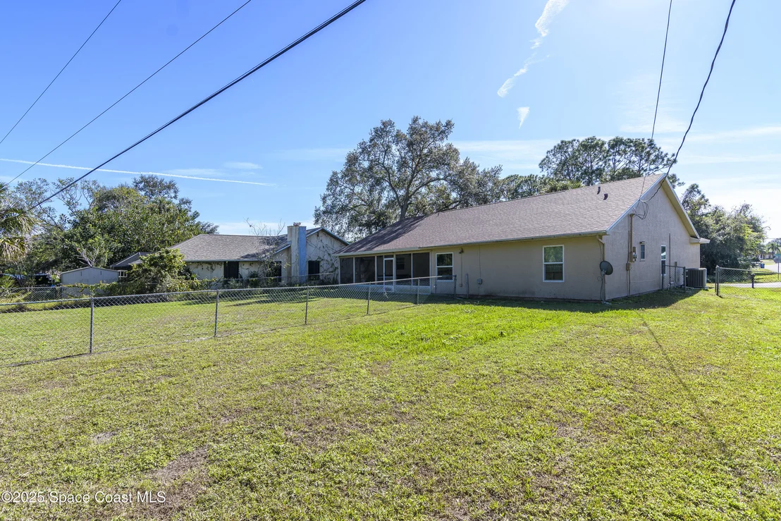 Photo of 413 Abello Road SE
