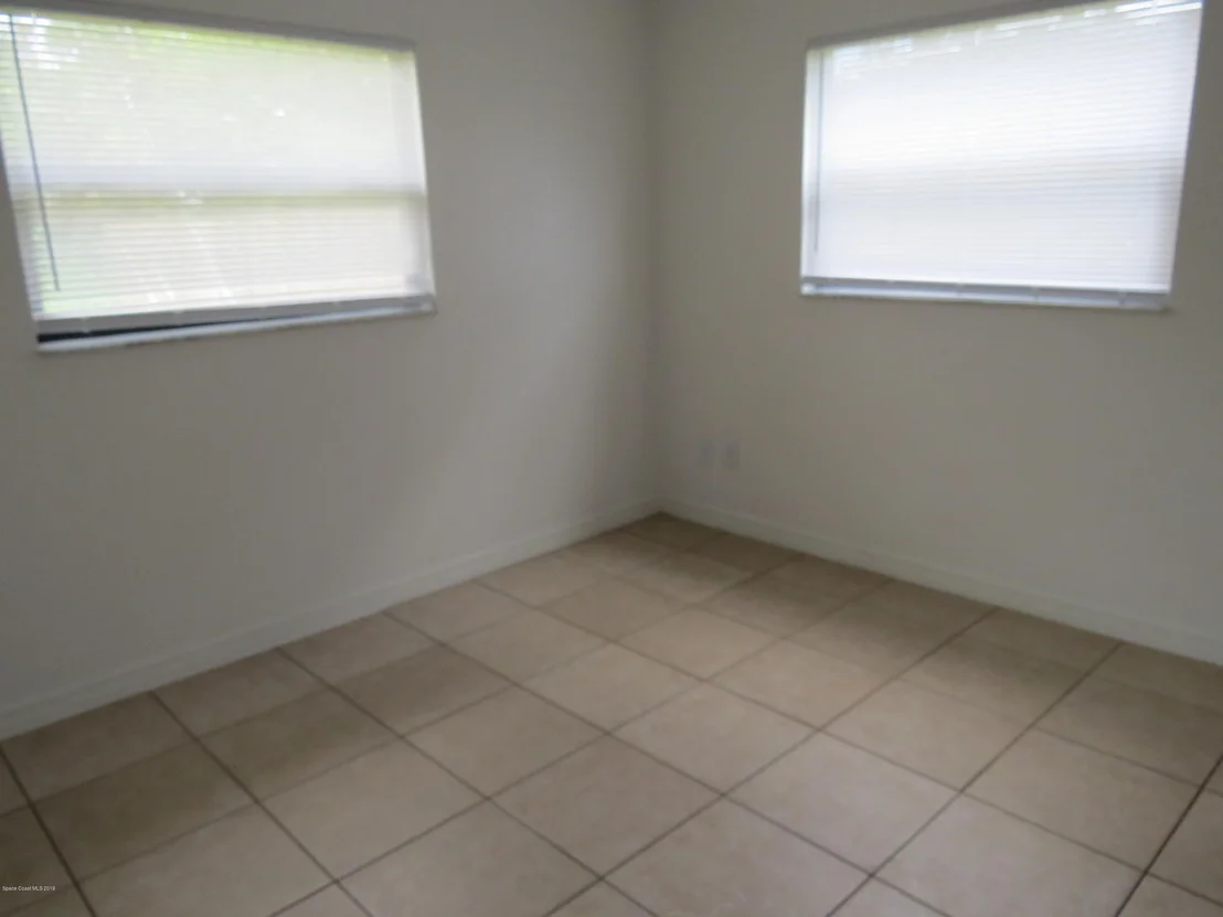 Photo of 1015 Slayton Avenue