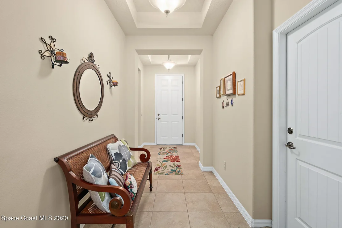 Photo of 968 Buckthorn Trail