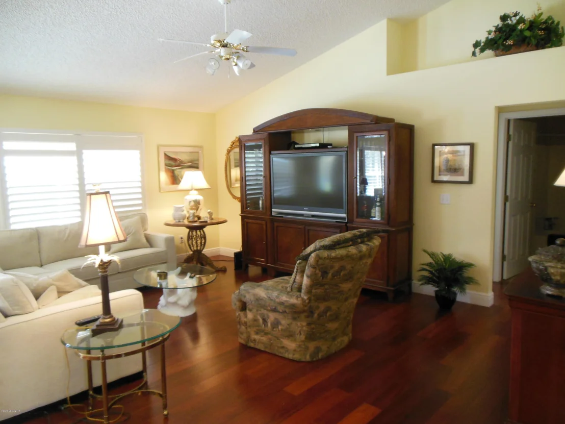 Photo of 1650 Whitman Drive