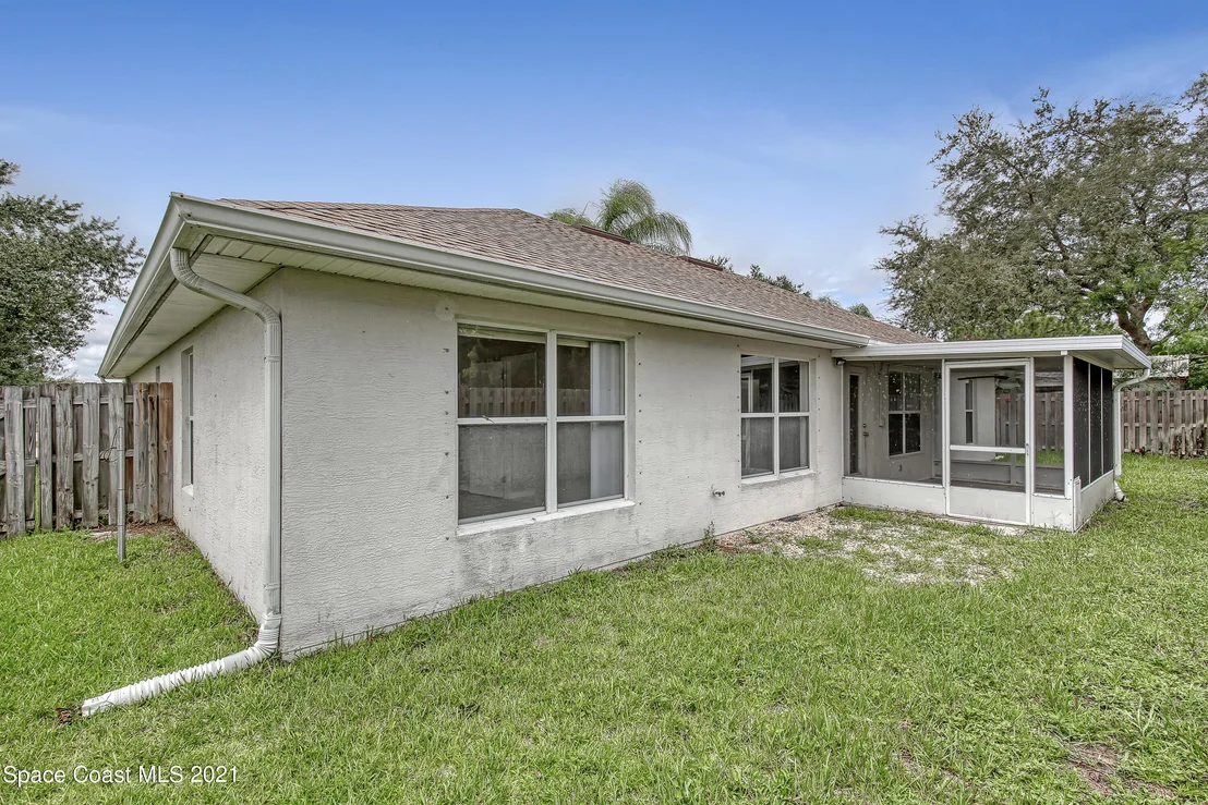 Photo of 1004 Kingfisher Way