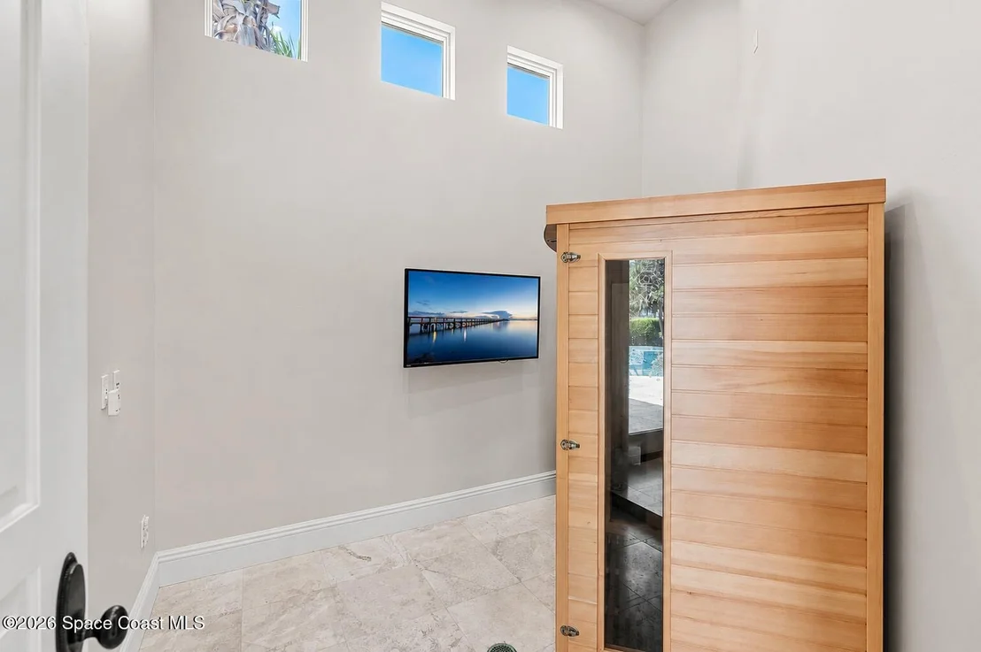 Photo of 200 Riverside Drive