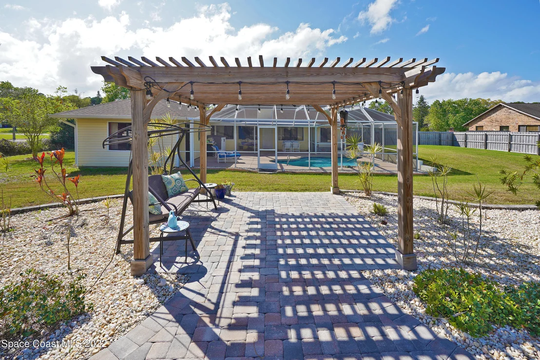 Photo of 1814 Oak Drive N