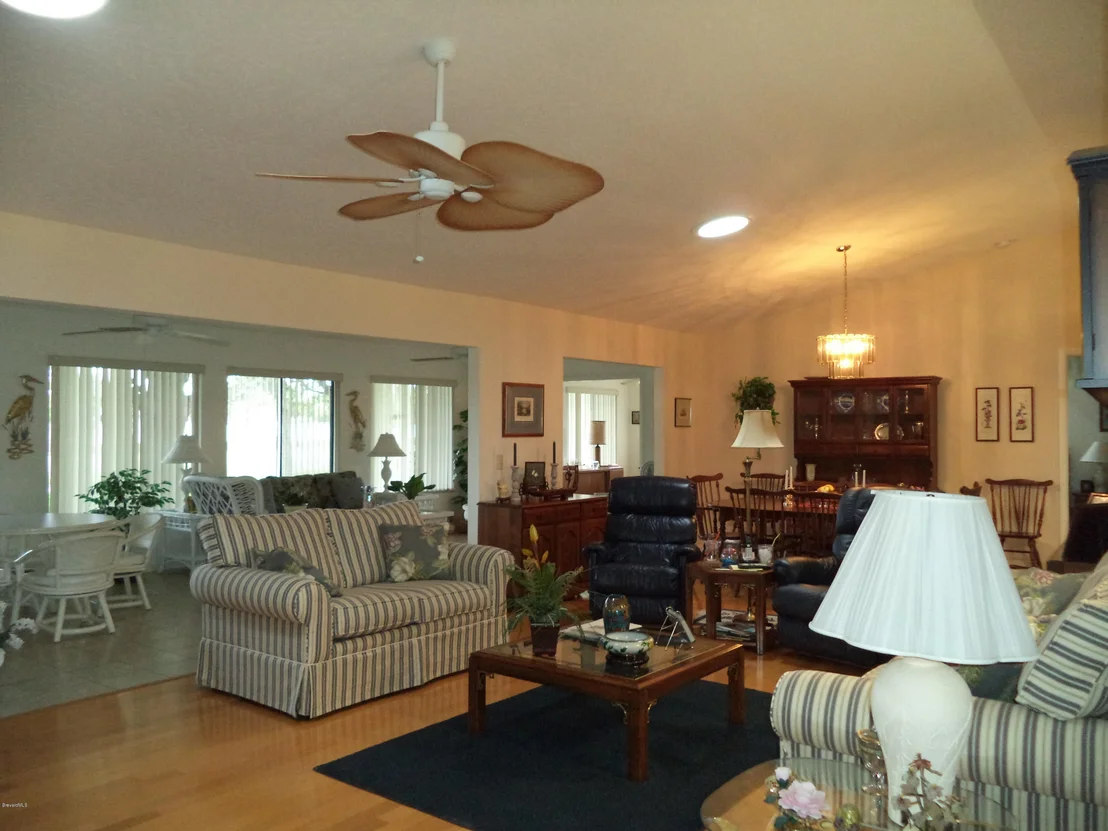 Photo of 1158 Continental Avenue