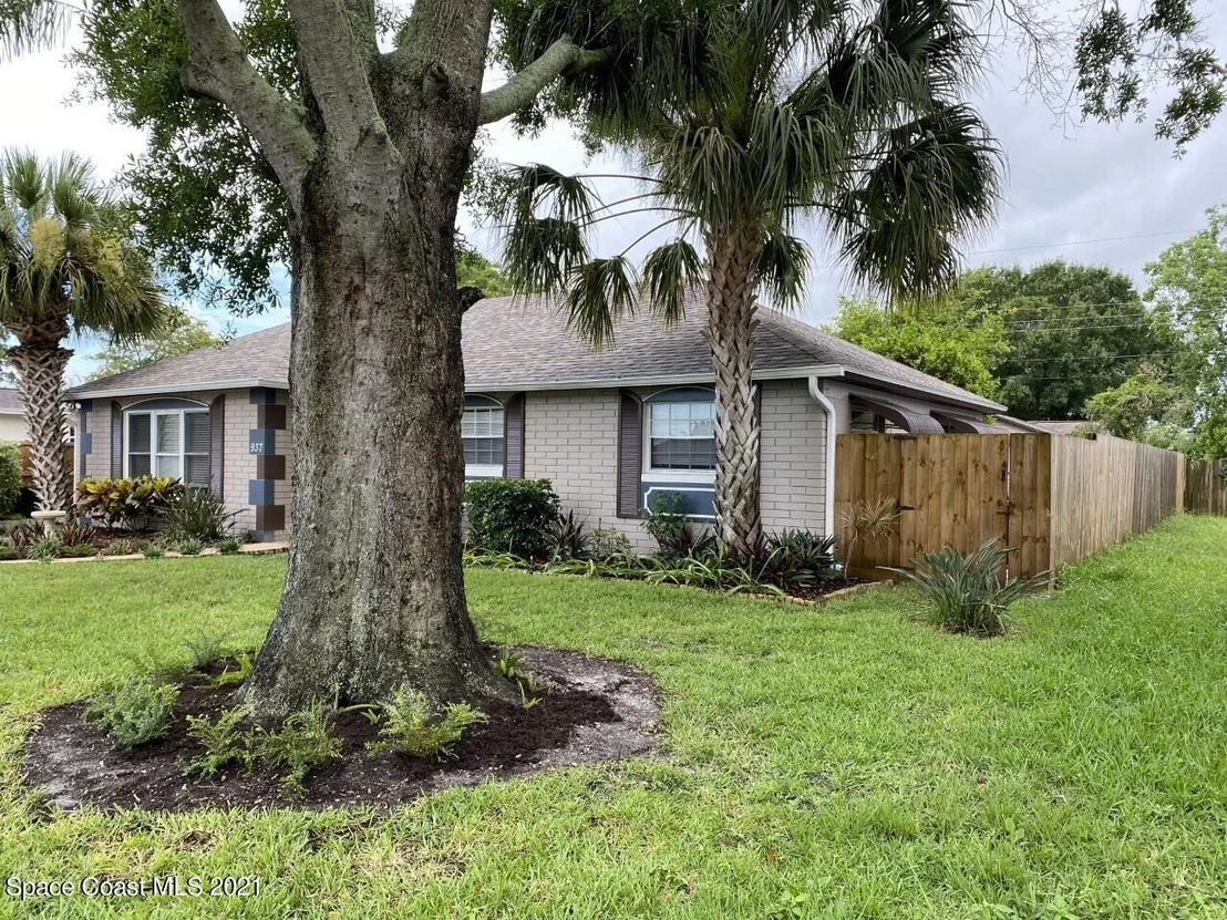 Photo of 937 Kings Post Road