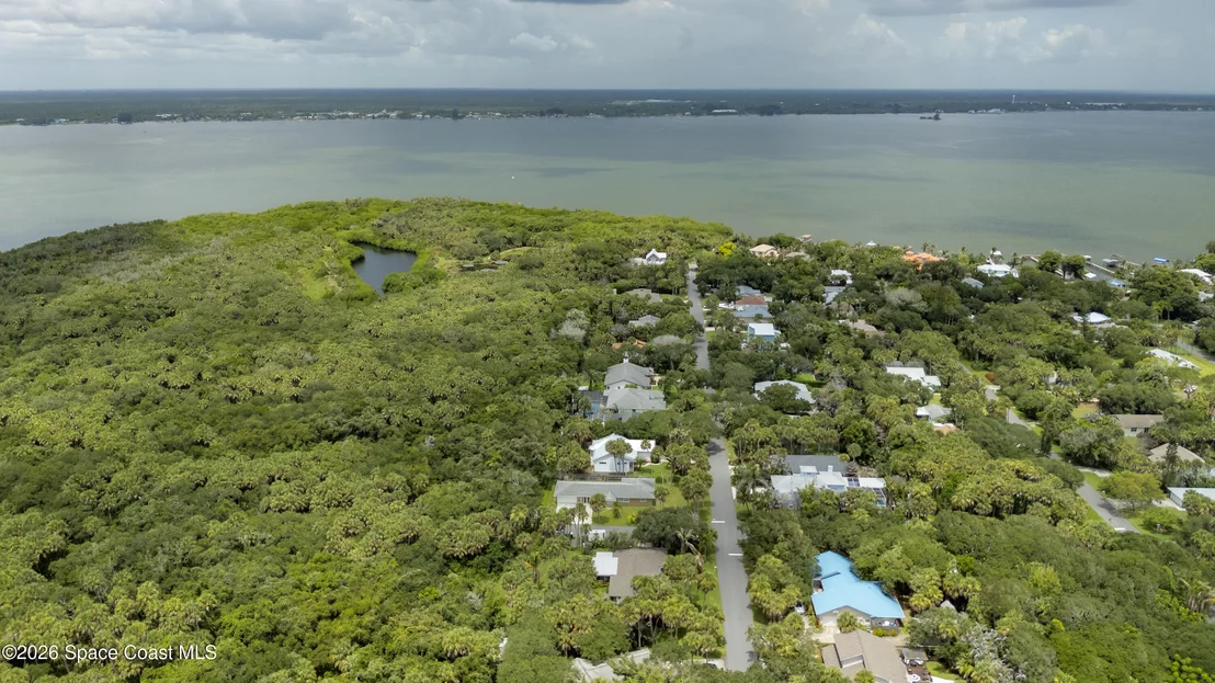 Photo of 215 Pelican Drive