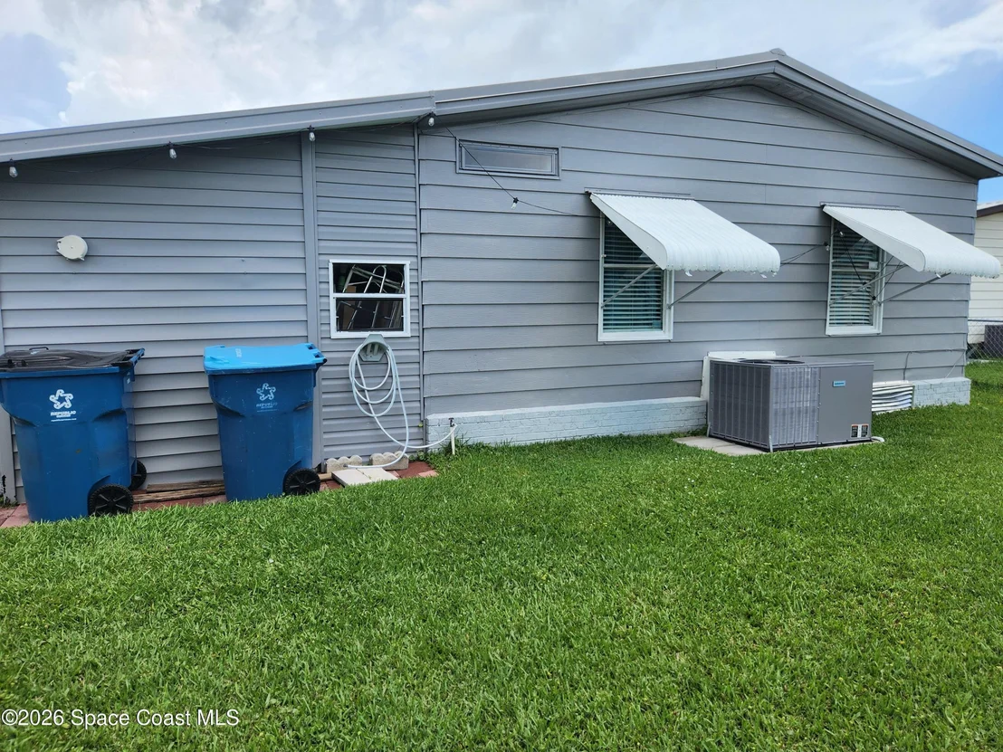Photo of 2310 Coconut Palm Drive NE