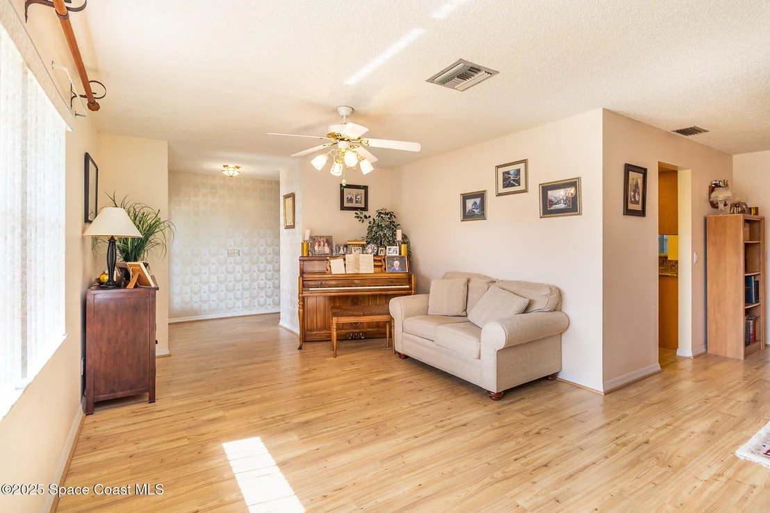 Photo of 1359 Cherry Hills Road NE