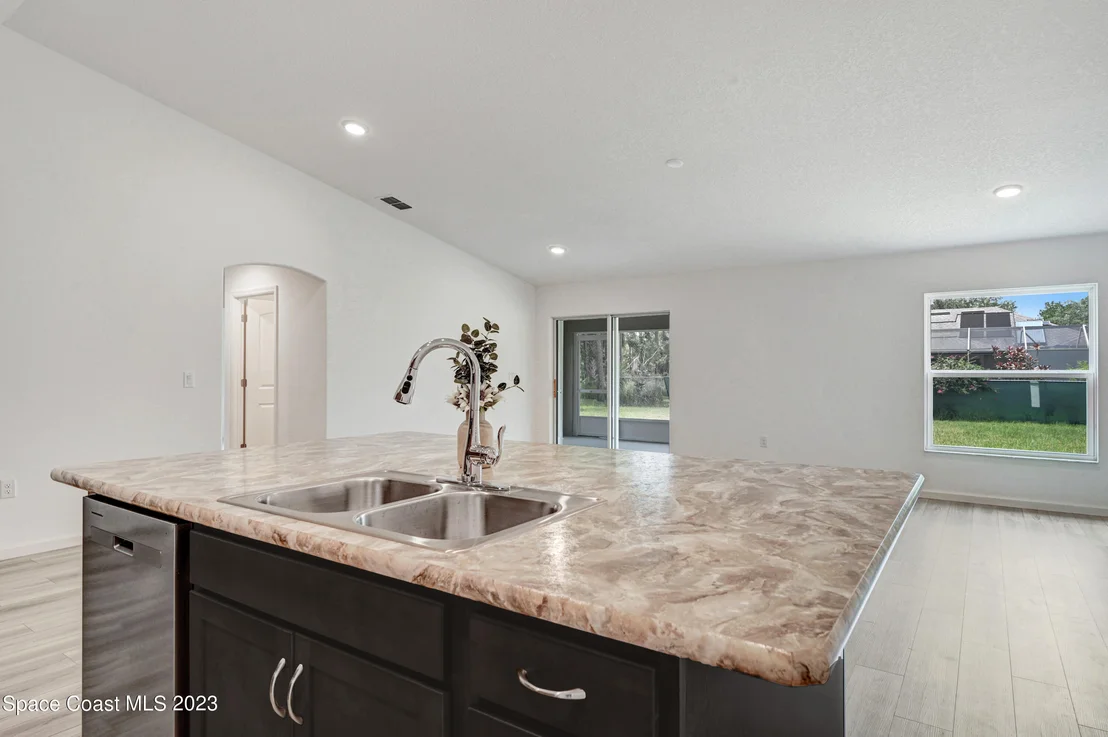 Photo of 1018 Savery Road