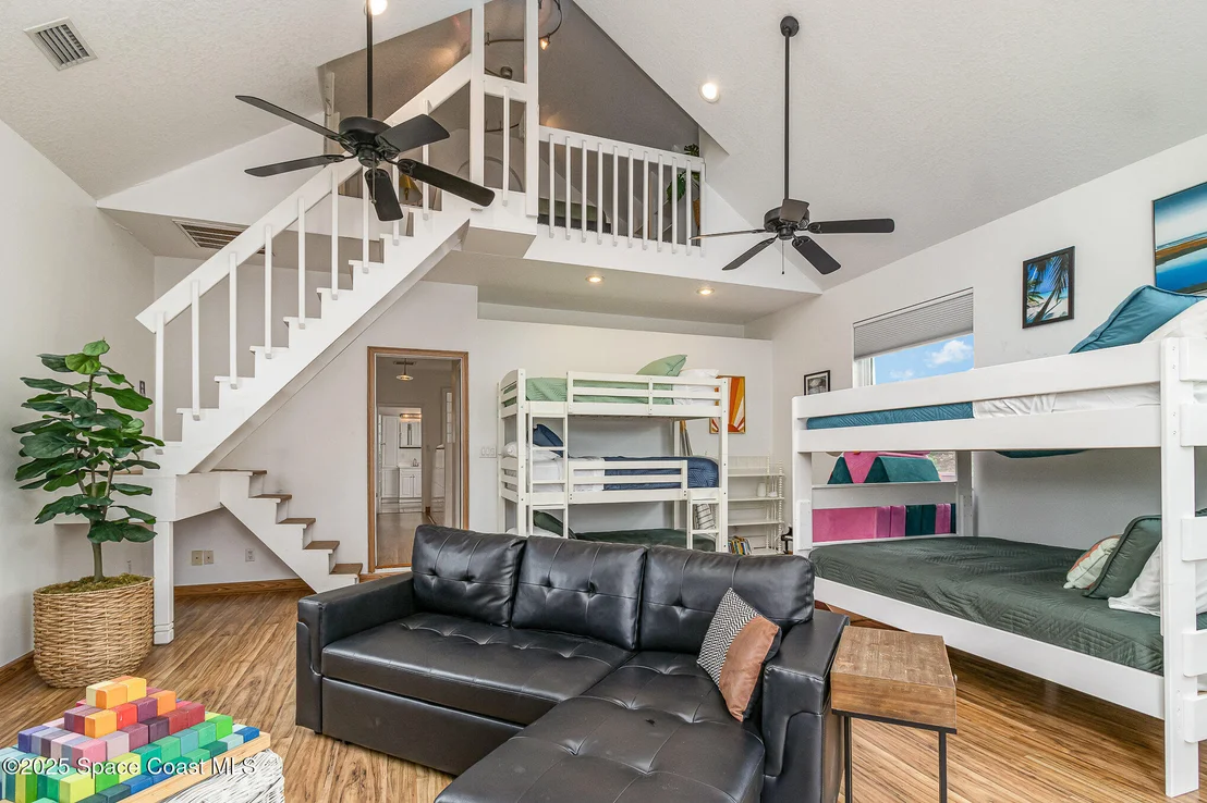 Photo of 2101 Lance Boulevard