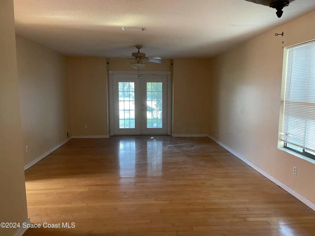 Photo of 613 Cedarside Way