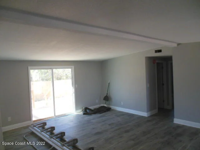 Photo of 335 Maplewood Boulevard