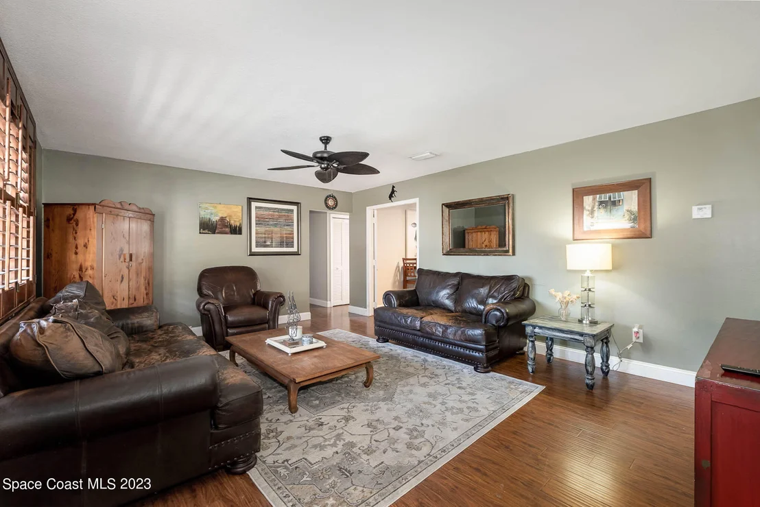Photo of 375 Cinnamon Drive