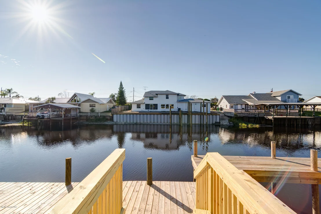 Photo of 830 Heron Road