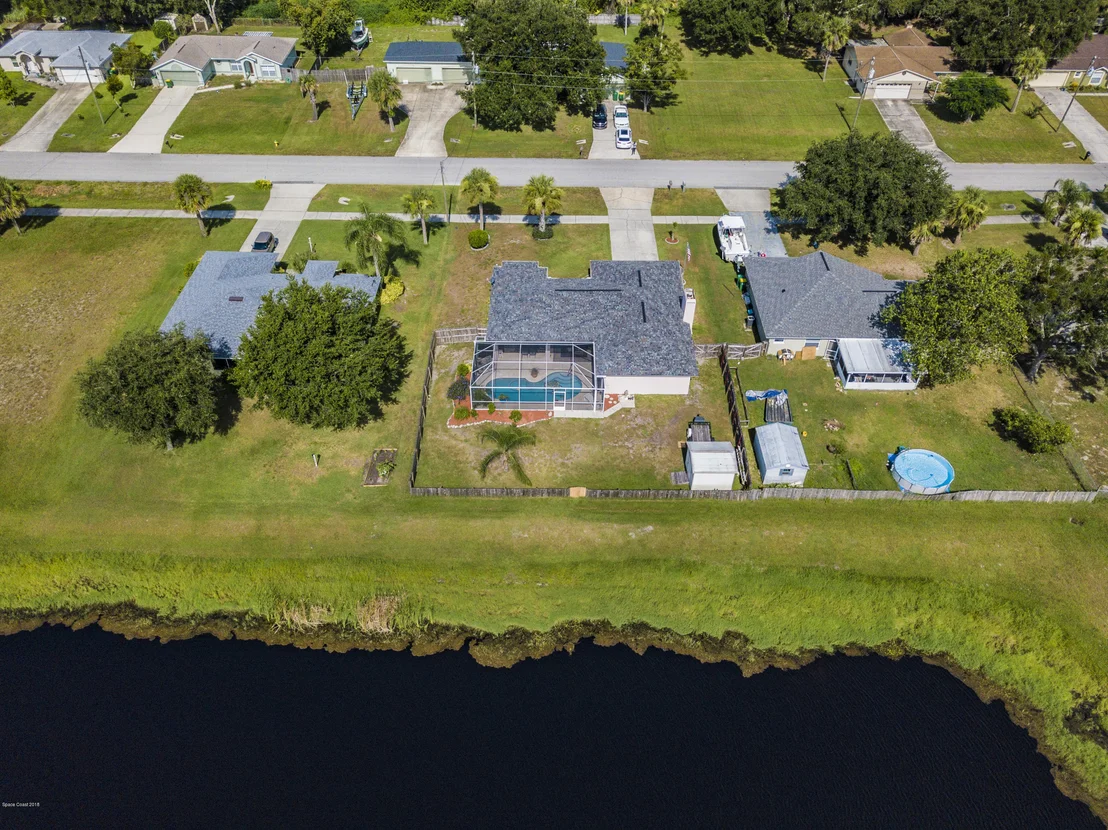 Photo of 6281 Golfview Avenue