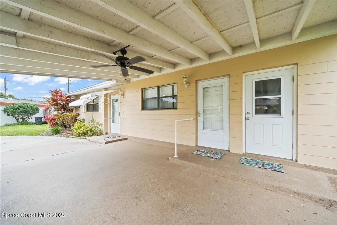 Photo of 926 Glenmore Circle