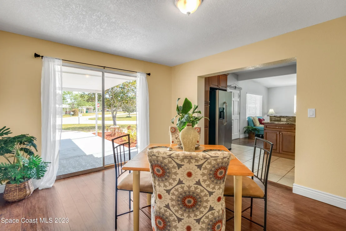 Photo of 1297 Ridgewood Drive