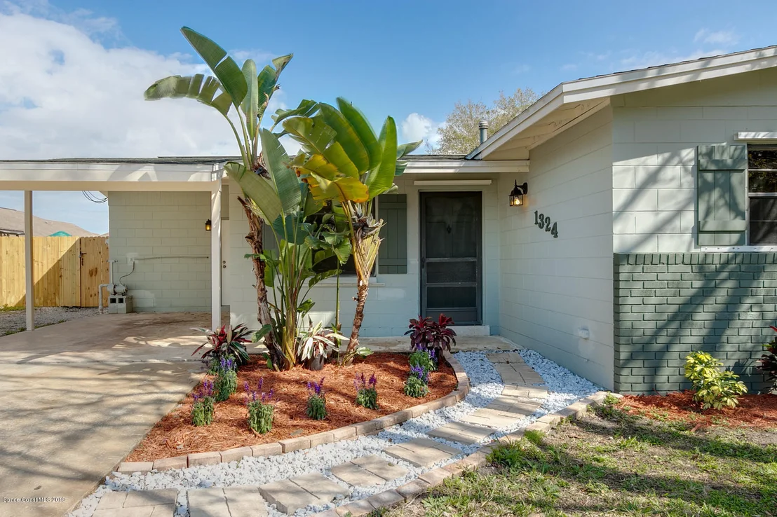 Photo of 1324 Estridge Drive