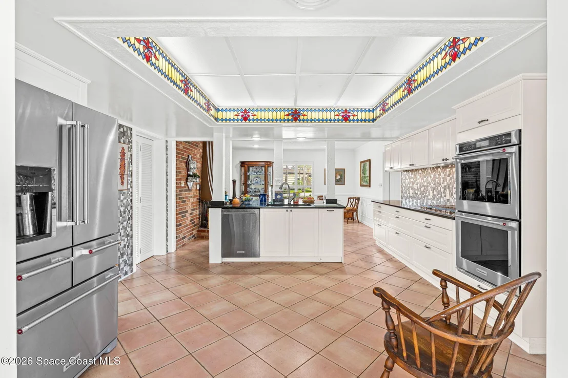 Photo of 1790 Bayshore Drive