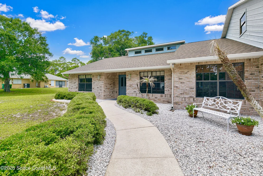 Photo of 4970 Pinewood Place