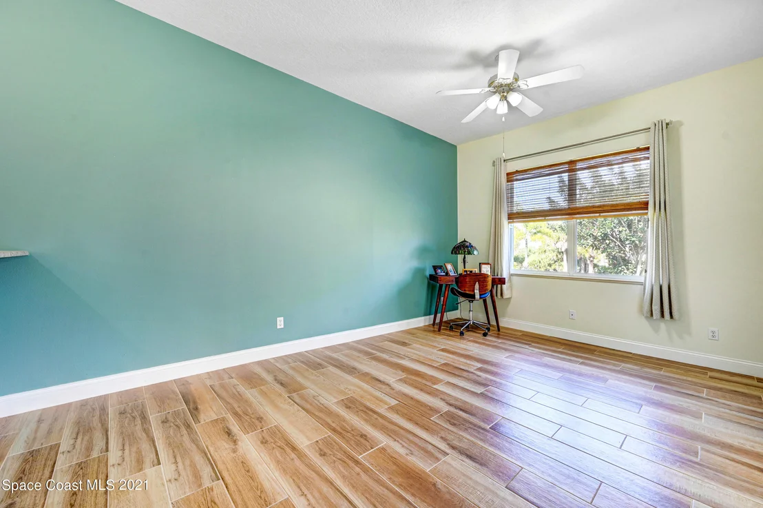 Photo of 2571 Canterbury Circle