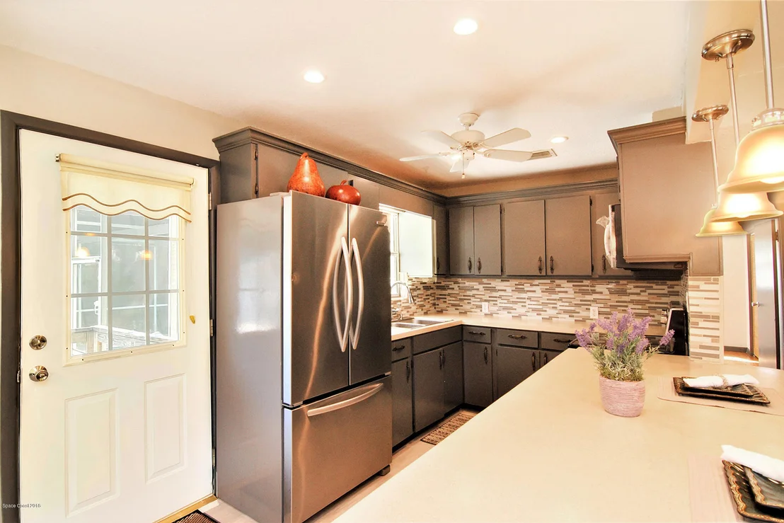Photo of 1053 Bernice Road
