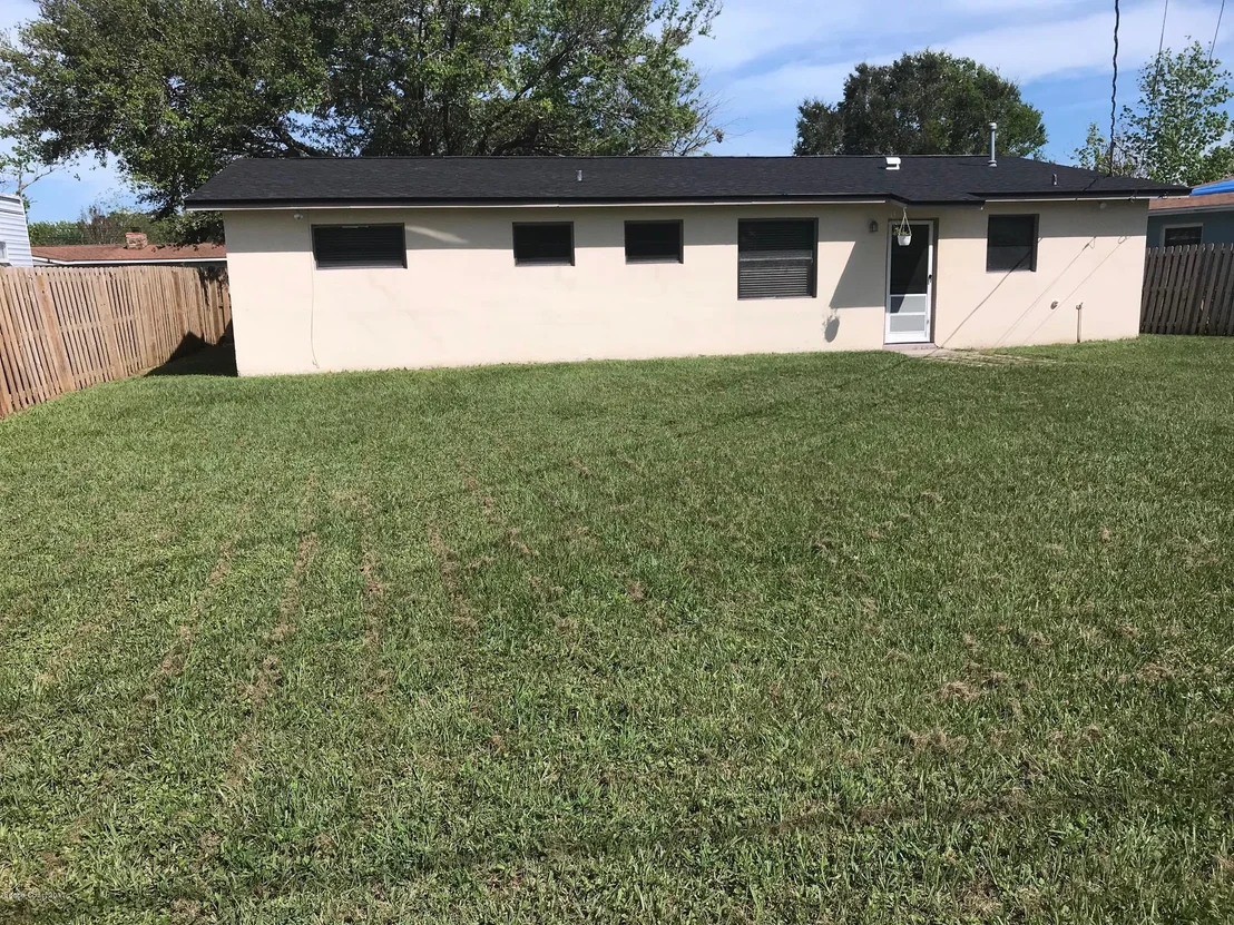 Photo of 2591 Locksley Road