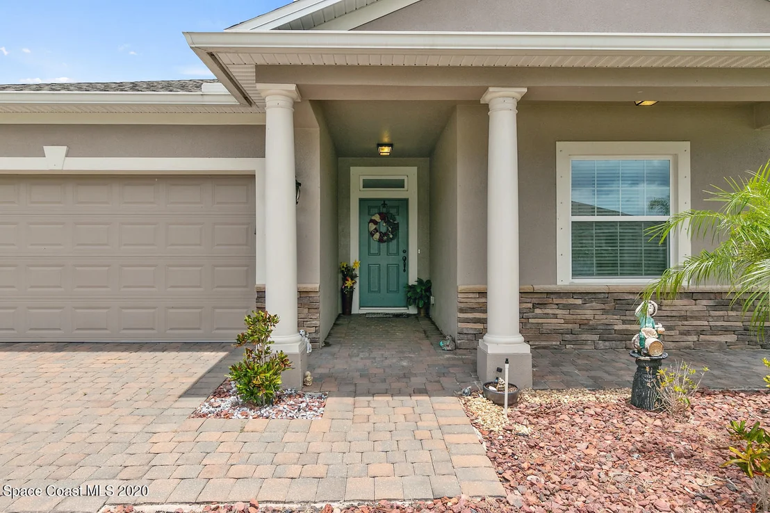 Photo of 2141 Bridgeport Circle