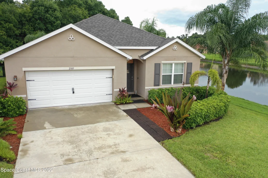 Photo of 2505 Falcon Lane