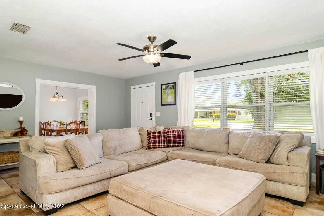 Photo of 1838 Pinewood Road