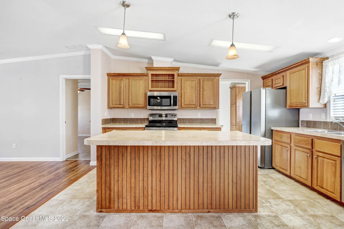 Photo of 2353 Coconut Palm Drive NE