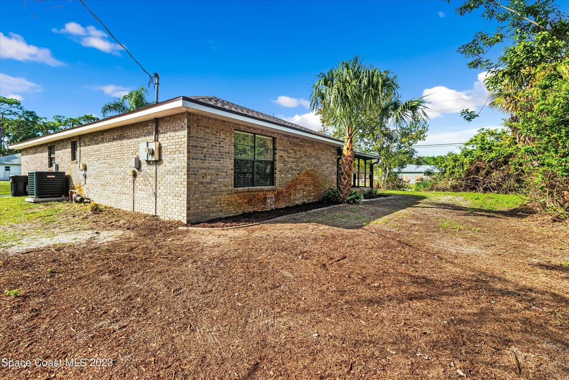 Photo of 647 Bryant Road