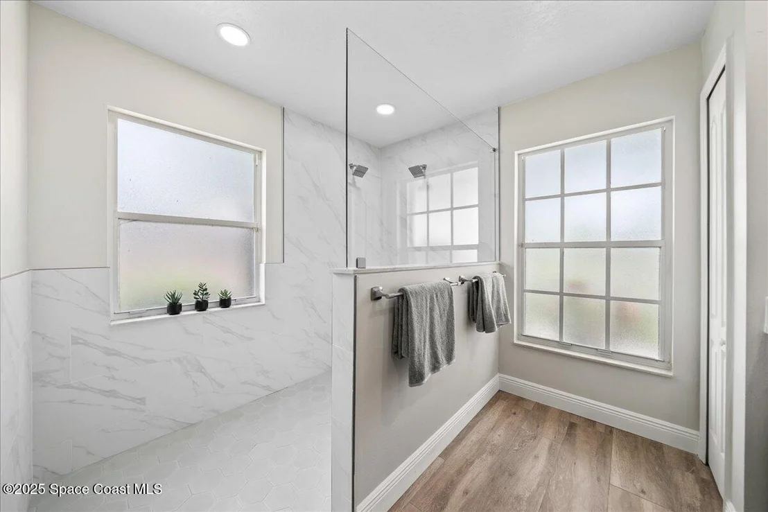 Photo of 5863 Newbury Circle