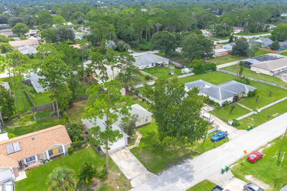 Photo of 6437 Fairchild Avenue