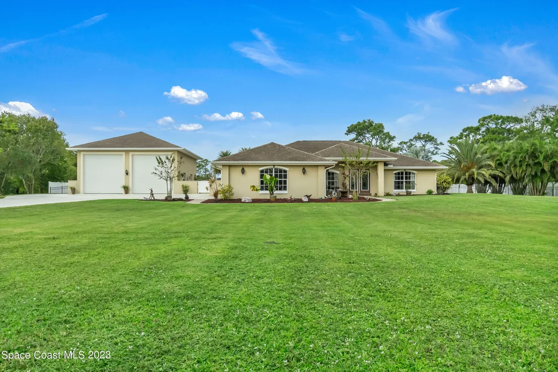 Photo of 2550 Waring Lane