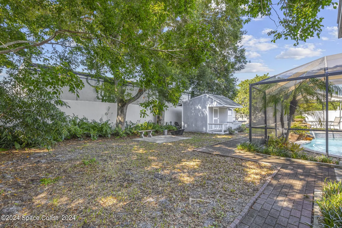 Photo of 319 Howard Lane