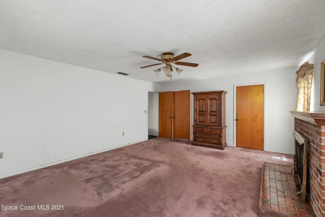 Photo of 4380 Milwaukee Avenue