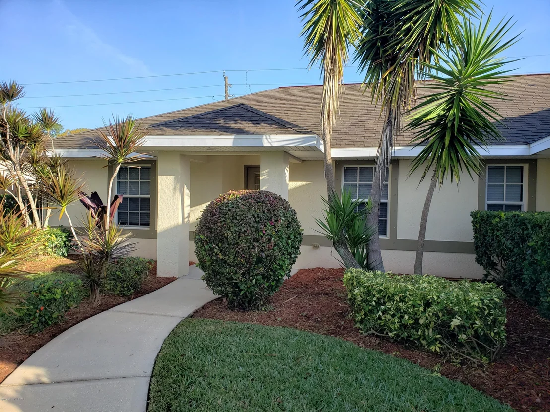 Photo of 2093 Woodfield Circle