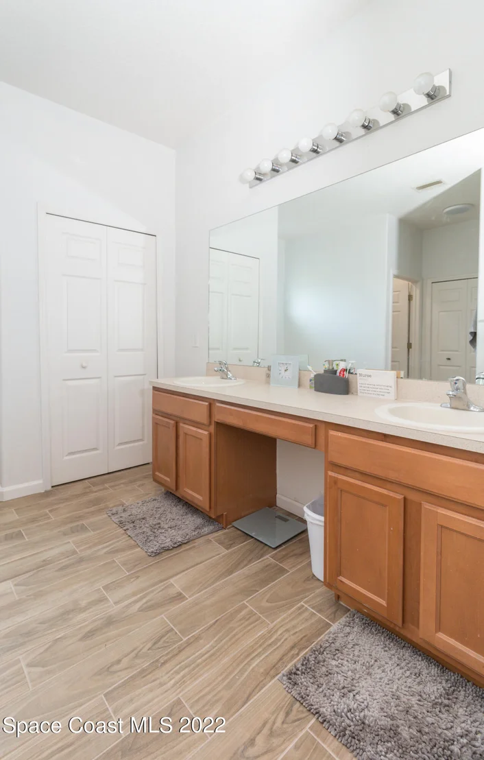 Photo of 6345 Ainsworth Road