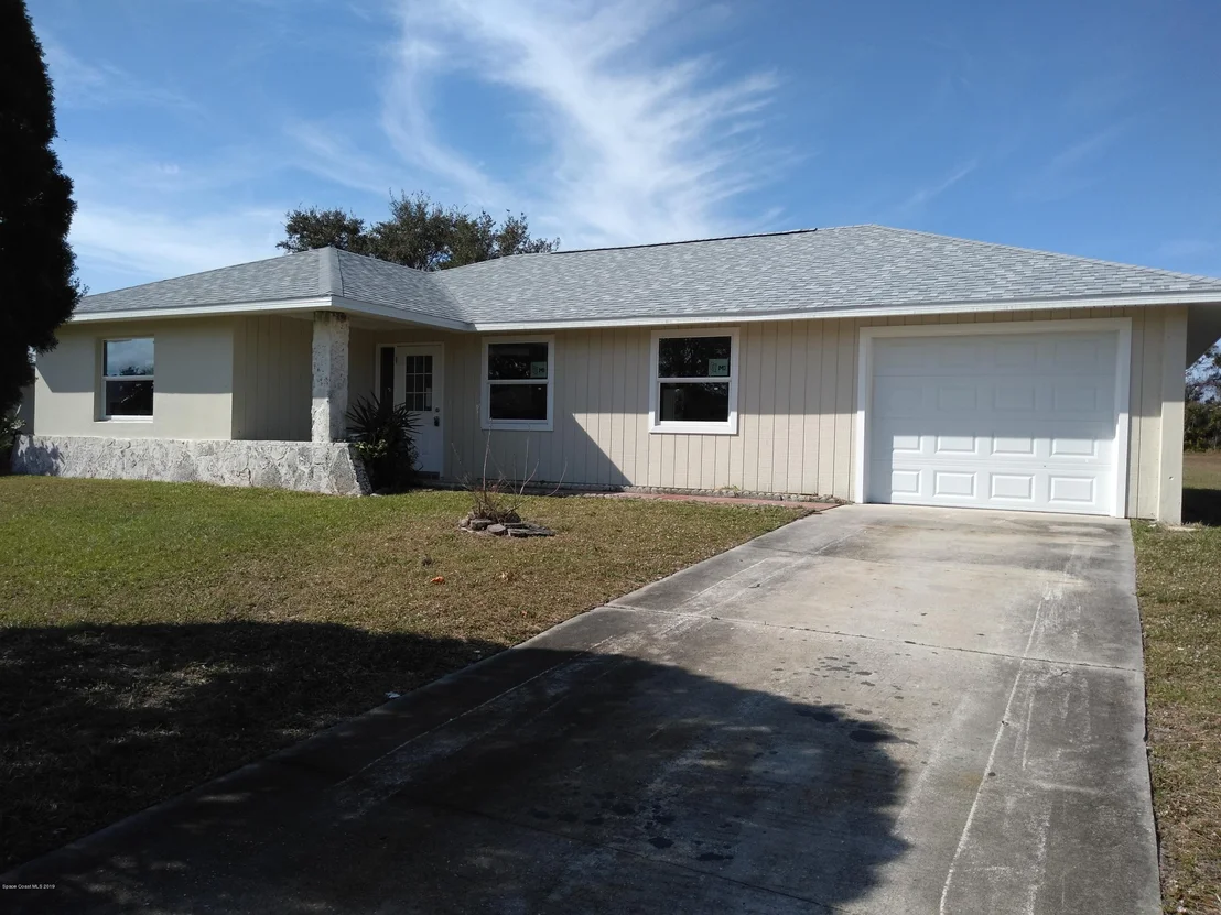Photo of 1194 Cotton Road NE