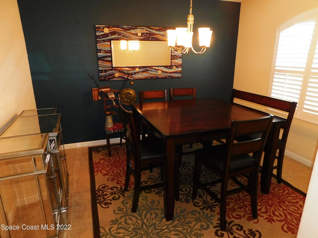 Photo of 431 Trymore Drive SE