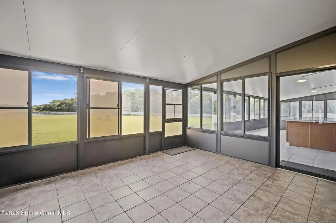 Photo of 900 Hall Road