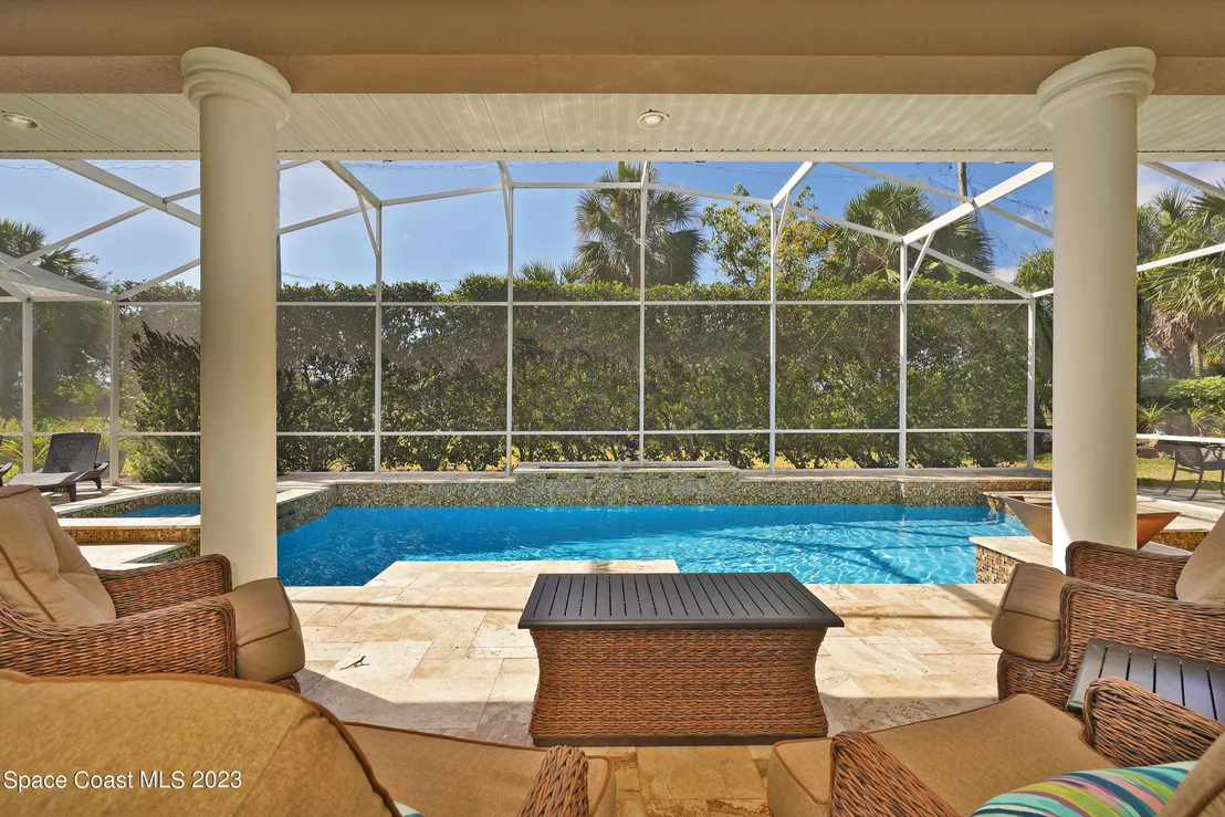 Photo of 2217 Royal Oaks Drive