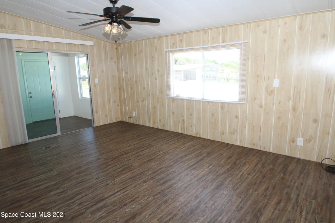 Photo of 2505 Amberly Road NE