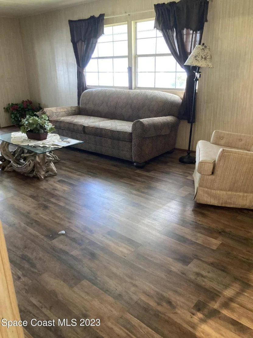 Photo of 526 Marnie Circle
