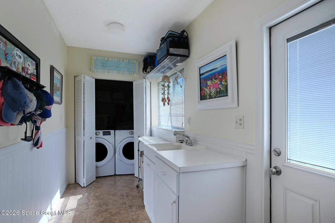 Photo of 325 Hibiscus Trail