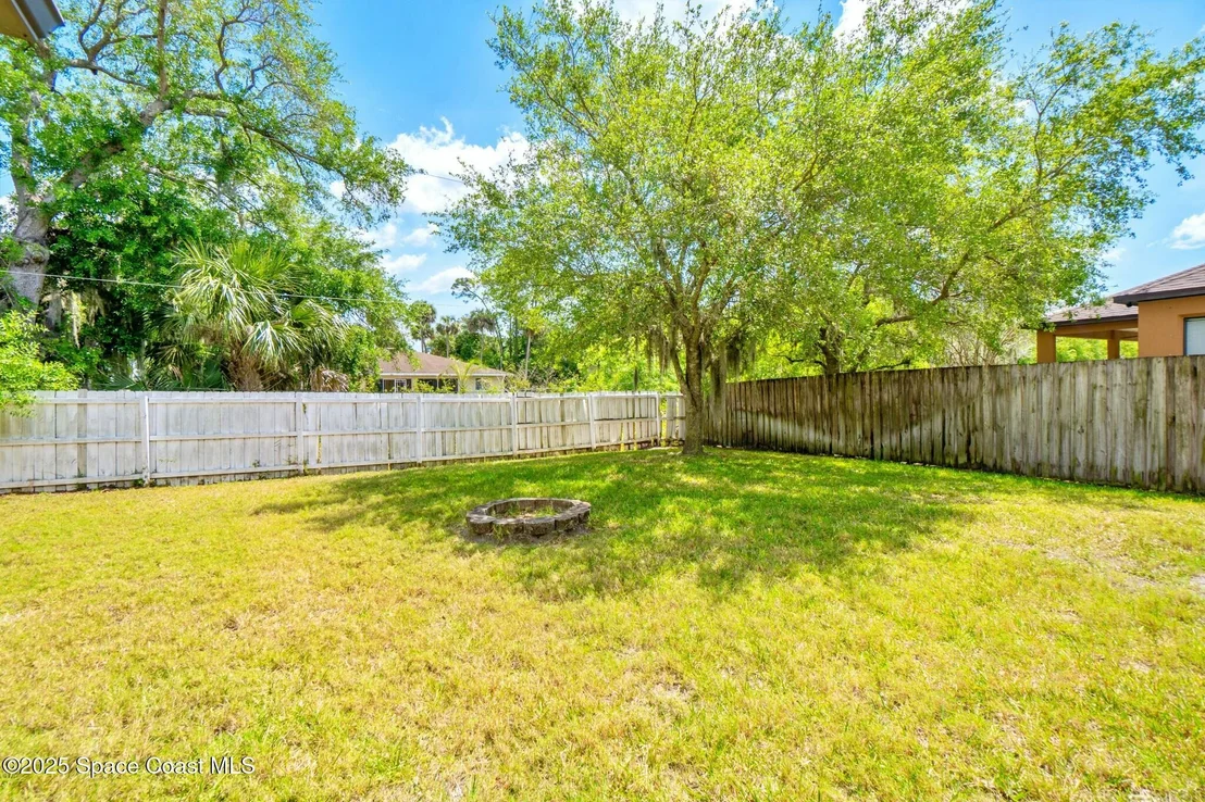 Photo of 404 Dryden Circle