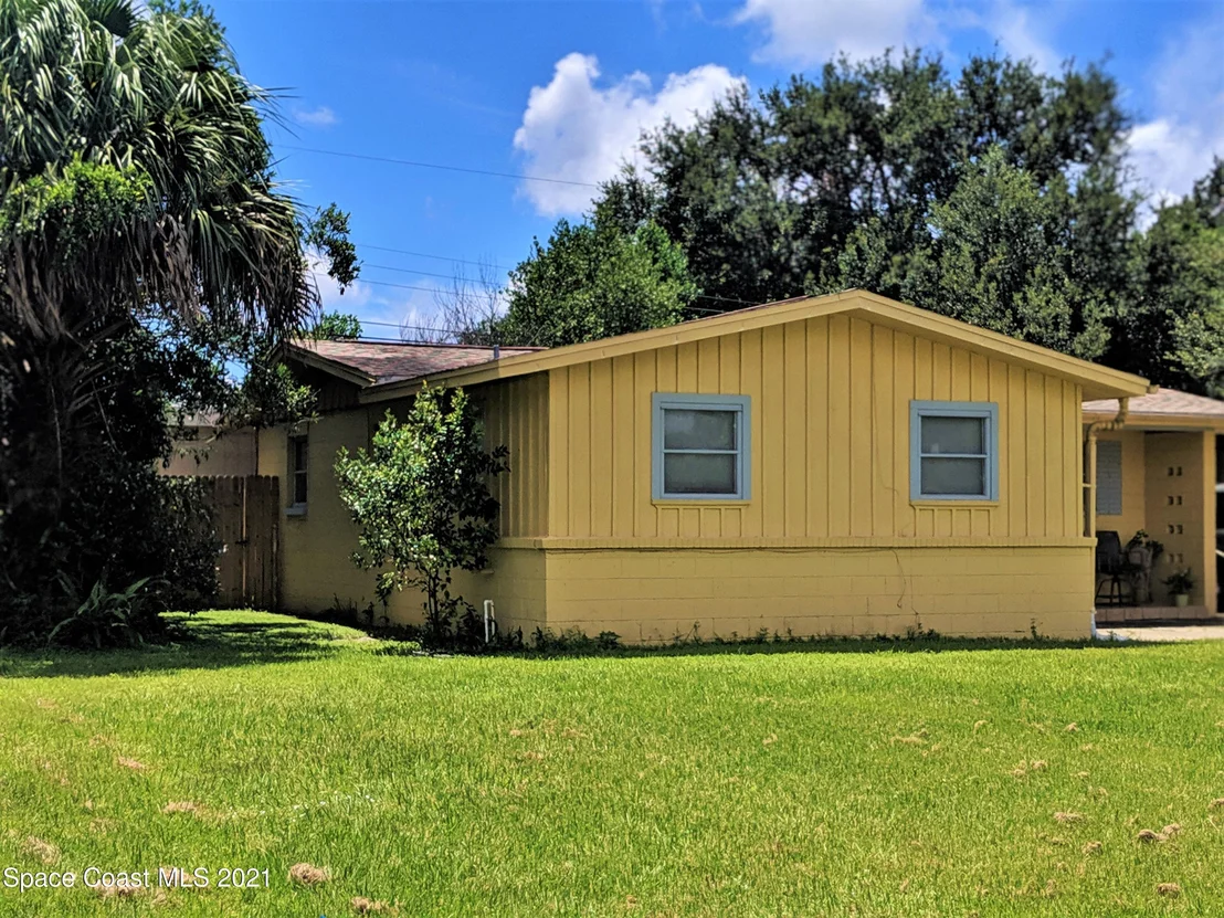 Photo of 1207 Yale Lane