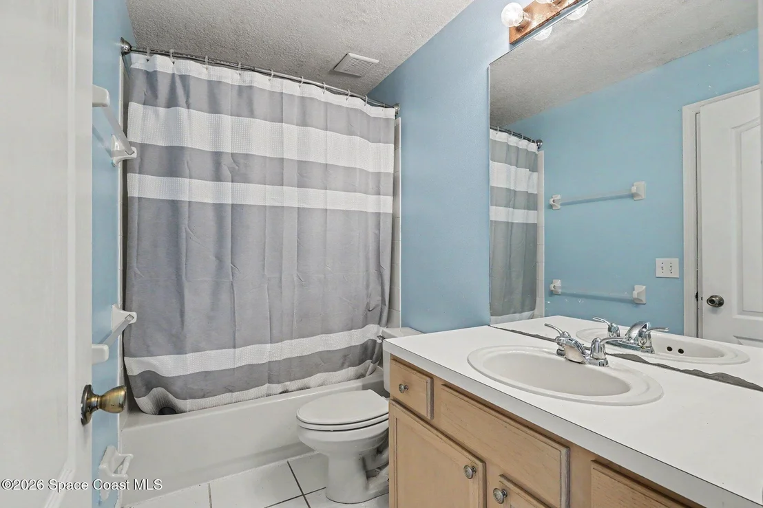 Photo of 745 Ashbury Avenue